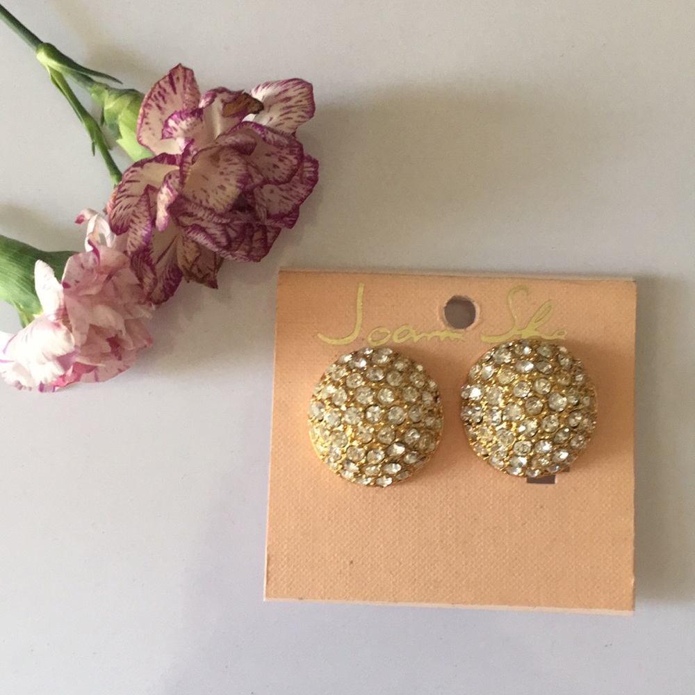 Gold earrings